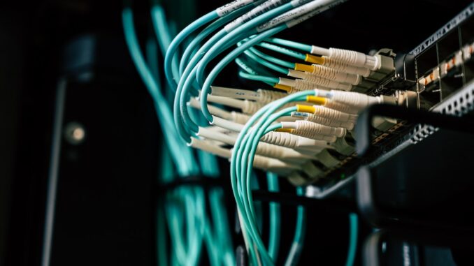 pexels-brett-sayles-2881229 Server Leitung