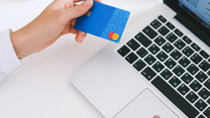 pexels-anna-shvets-4482900 Banking